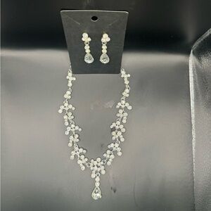Silver Floral Vine Necklace for Formal Occasions